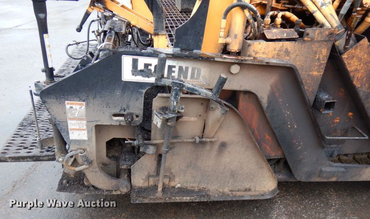 image for item HR9174 2005 LeeBoy L8500T  paver