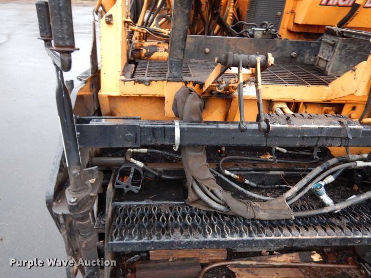 image for item HR9174 2005 LeeBoy L8500T  paver