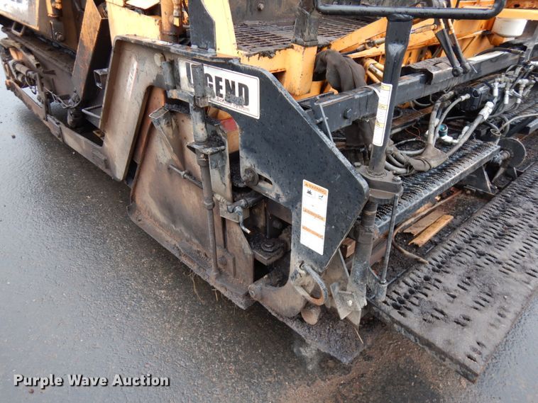 image for item HR9174 2005 LeeBoy L8500T  paver