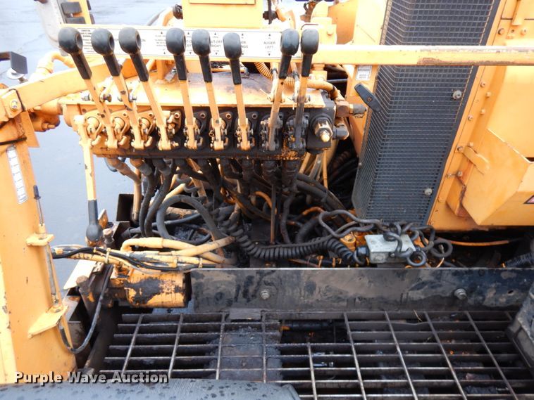 image for item HR9174 2005 LeeBoy L8500T  paver