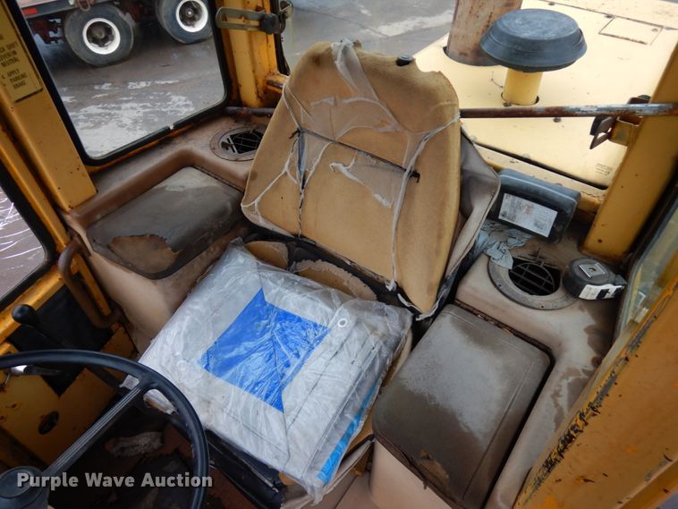 image for item HR9179 Ford A66  wheel loader