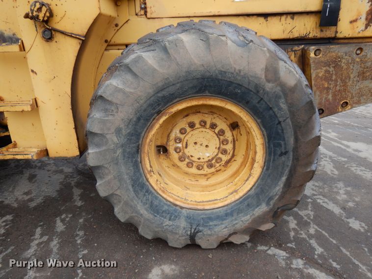 image for item HR9179 Ford A66  wheel loader