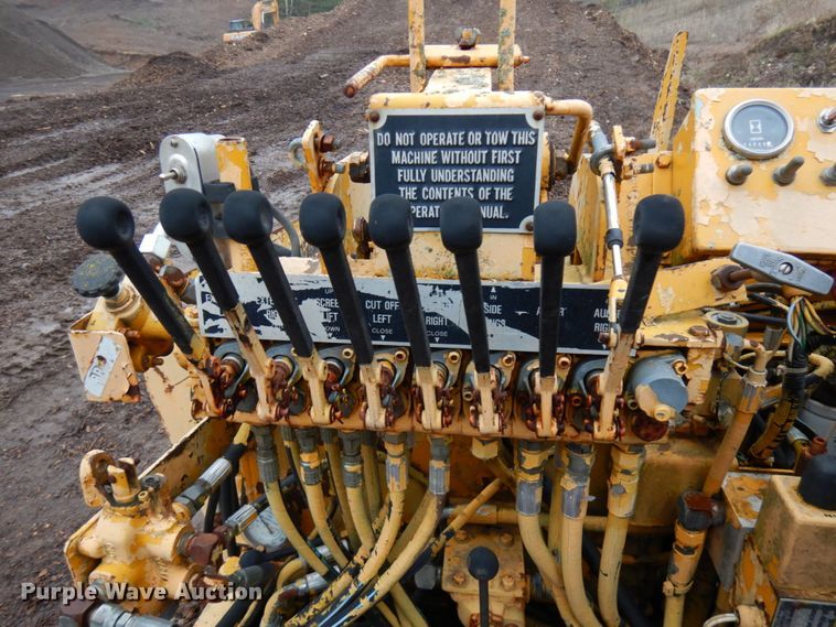 image for item HR9181 LeeBoy 8000  paver