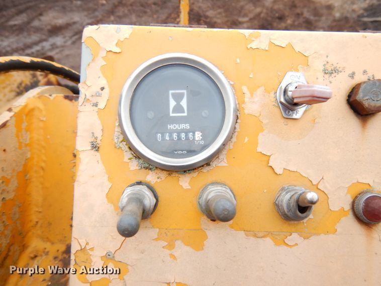 image for item HR9181 LeeBoy 8000  paver