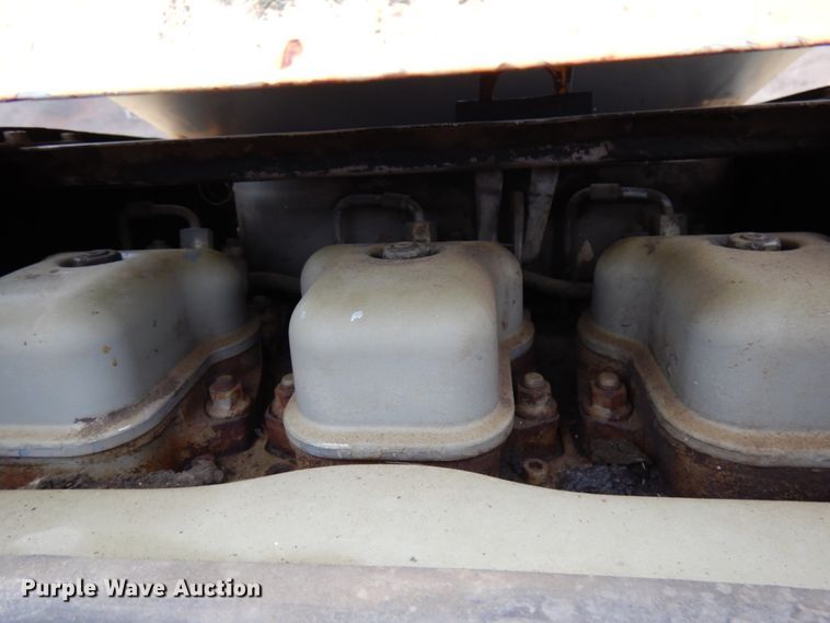 image for item HR9181 LeeBoy 8000  paver