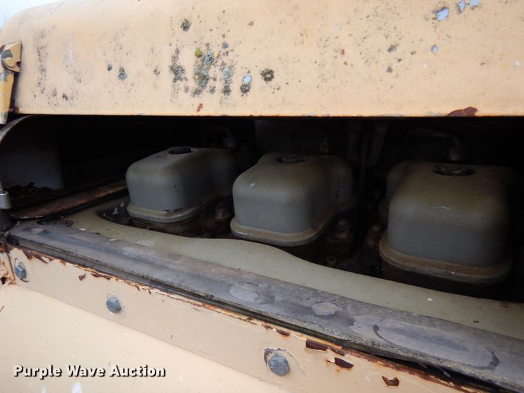 image for item HR9181 LeeBoy 8000  paver