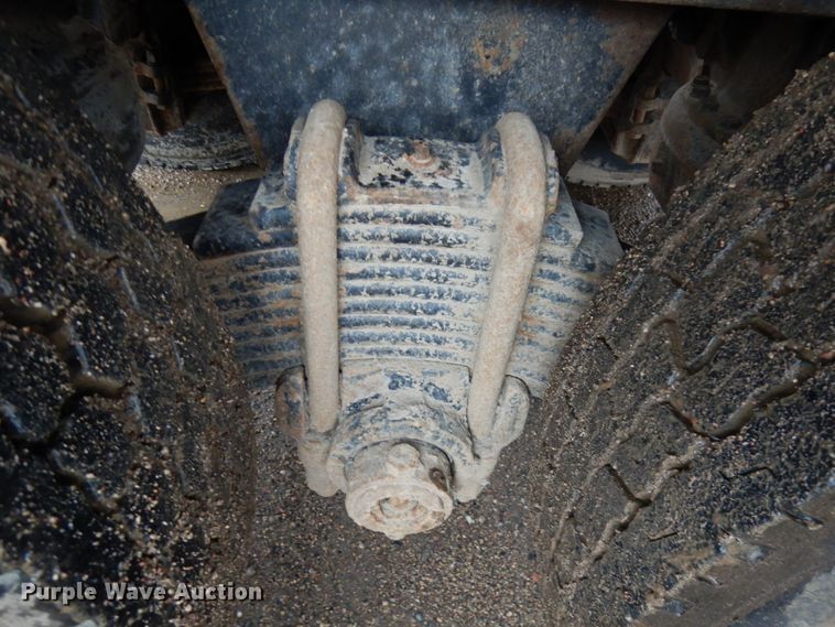 image for item HR9182 1997 Mack RD688S  dump truck