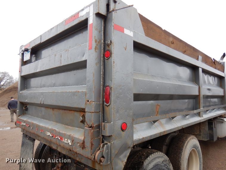image for item HR9182 1997 Mack RD688S  dump truck