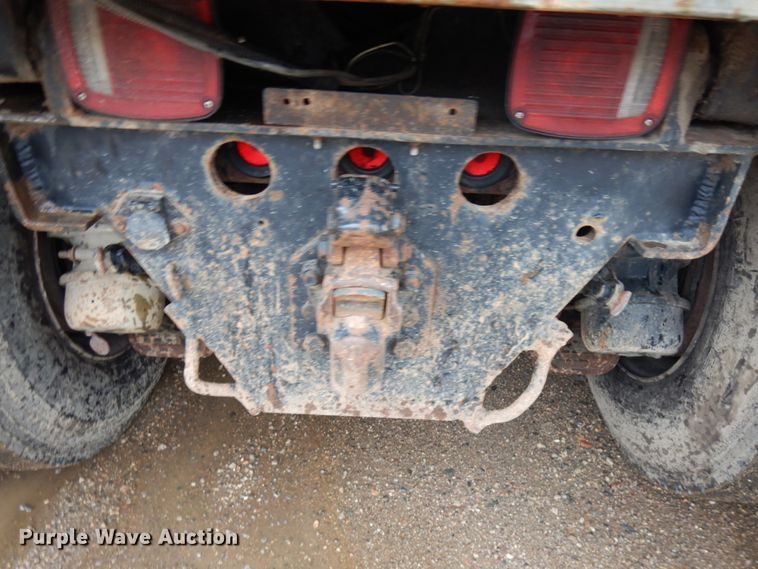 image for item HR9182 1997 Mack RD688S  dump truck