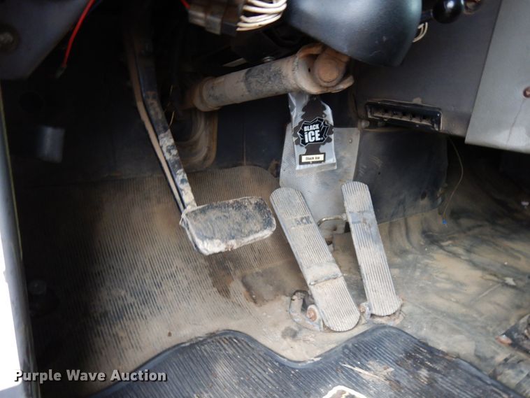 image for item HR9182 1997 Mack RD688S  dump truck