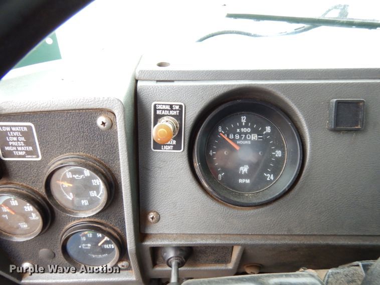 image for item HR9182 1997 Mack RD688S  dump truck