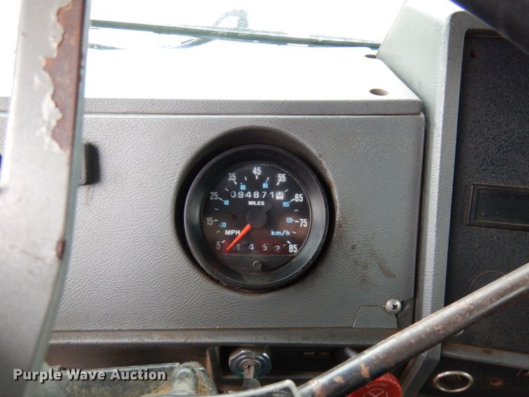 image for item HR9182 1997 Mack RD688S  dump truck