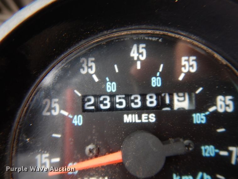 image for item HR9182 1997 Mack RD688S  dump truck