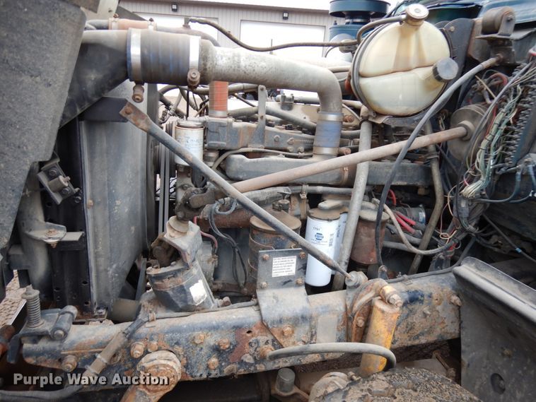 image for item HR9182 1997 Mack RD688S  dump truck