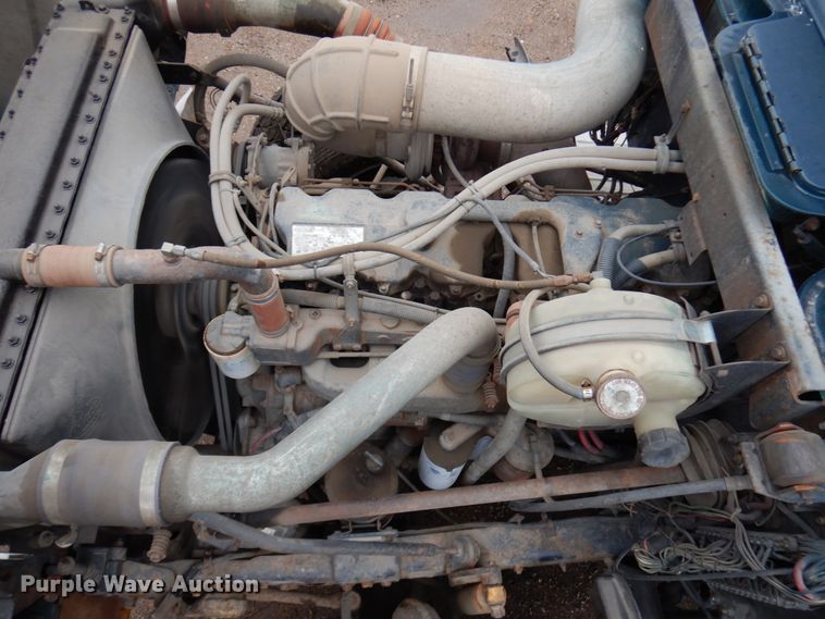 image for item HR9182 1997 Mack RD688S  dump truck