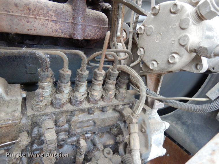 image for item HR9182 1997 Mack RD688S  dump truck