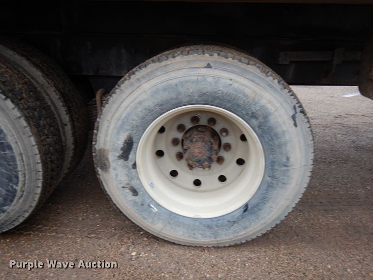 image for item HR9182 1997 Mack RD688S  dump truck