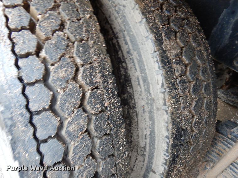 image for item HR9182 1997 Mack RD688S  dump truck