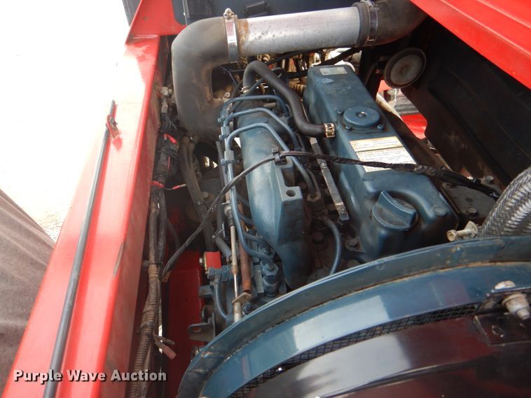 image for item HX9190 2005 Moffett M5500  forklift