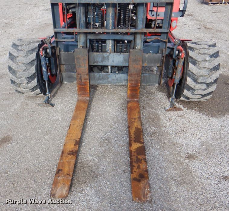 image for item HX9190 2005 Moffett M5500  forklift