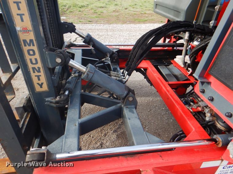 image for item HX9190 2005 Moffett M5500  forklift