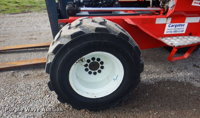 image for item HX9190 2005 Moffett M5500  forklift