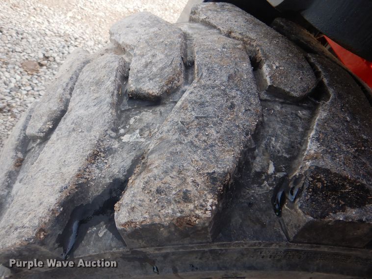 image for item HX9190 2005 Moffett M5500  forklift