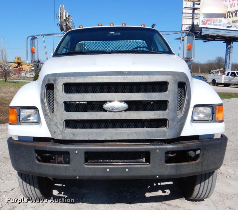 image for item HX9203 2008 Ford F750  utility / service truck