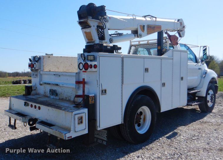 image for item HX9203 2008 Ford F750  utility / service truck