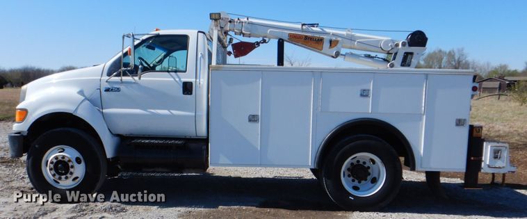 image for item HX9203 2008 Ford F750  utility / service truck