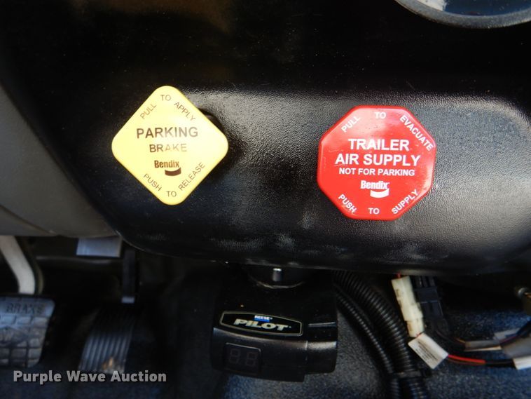 image for item HX9203 2008 Ford F750  utility / service truck