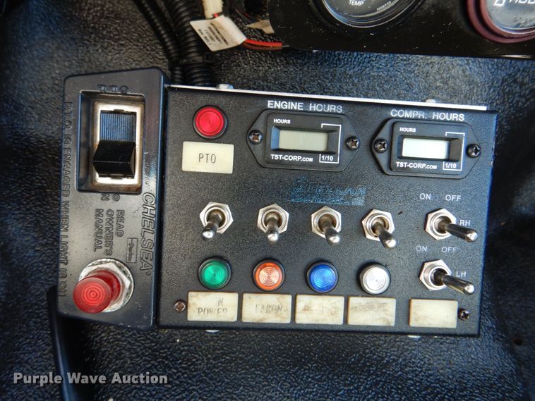 image for item HX9203 2008 Ford F750  utility / service truck