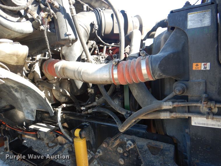 image for item HX9203 2008 Ford F750  utility / service truck