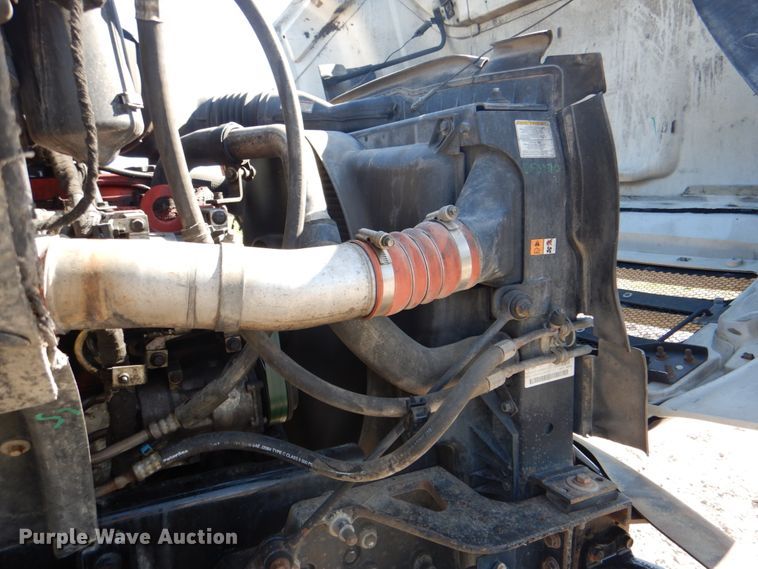 image for item HX9203 2008 Ford F750  utility / service truck