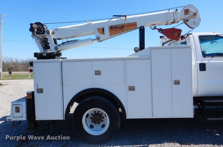 image for item HX9203 2008 Ford F750  utility / service truck