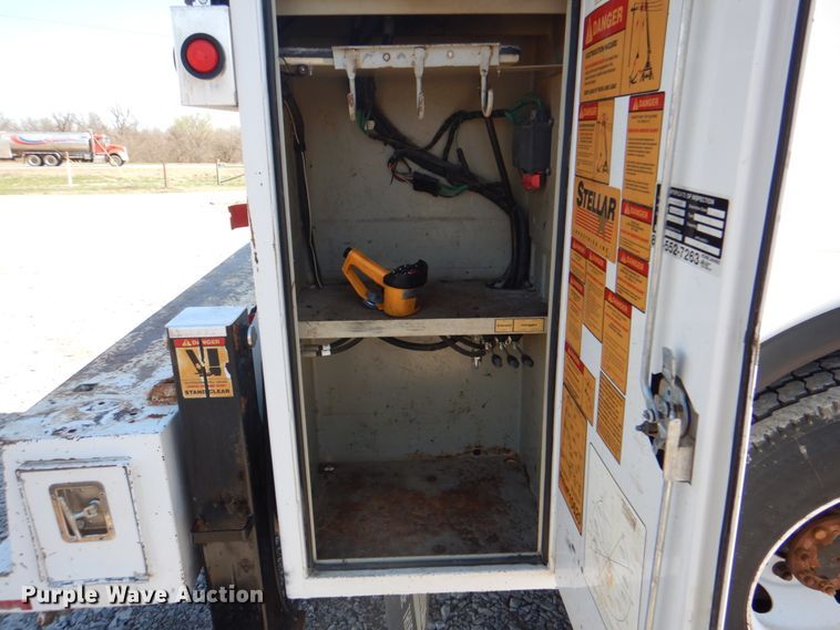 image for item HX9203 2008 Ford F750  utility / service truck