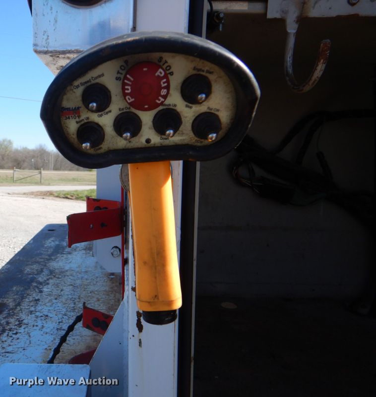 image for item HX9203 2008 Ford F750  utility / service truck