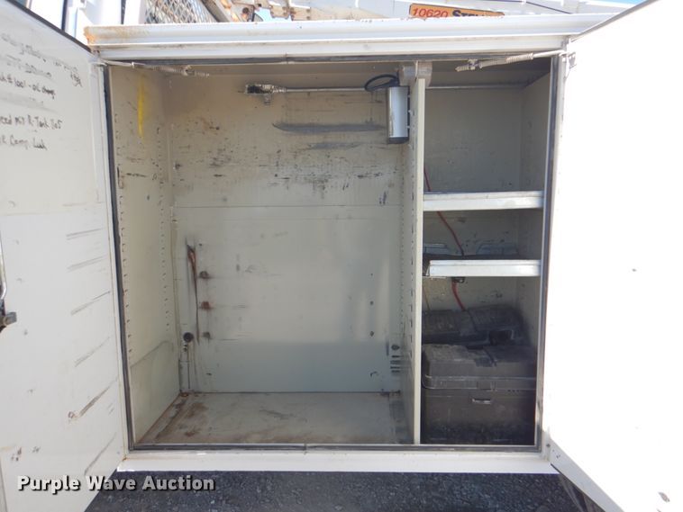 image for item HX9203 2008 Ford F750  utility / service truck