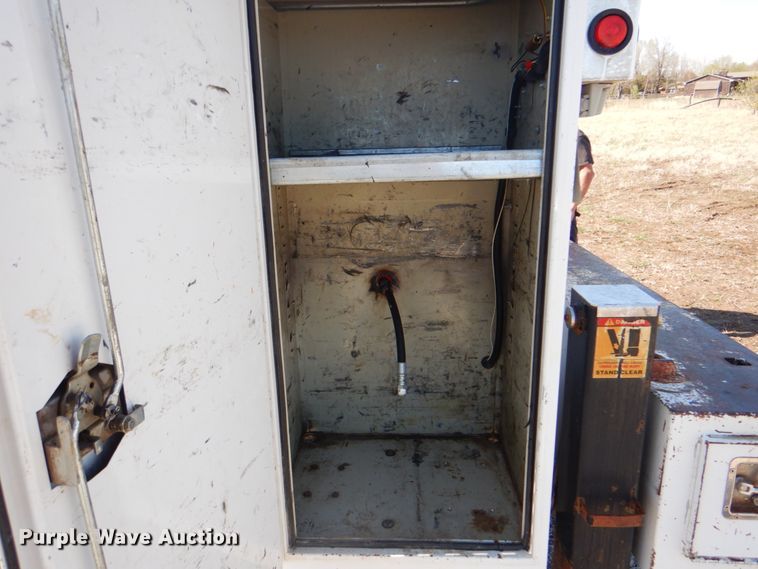 image for item HX9203 2008 Ford F750  utility / service truck