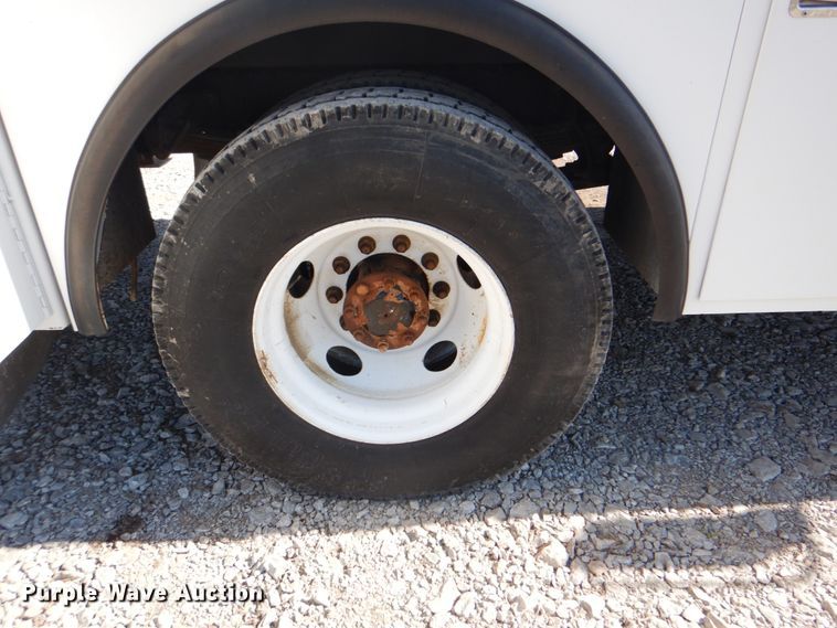 image for item HX9203 2008 Ford F750  utility / service truck