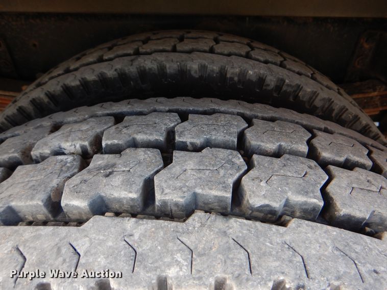 image for item HX9203 2008 Ford F750  utility / service truck