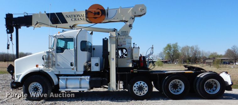 image for item HX9204 2010 Kenworth T800  crane truck