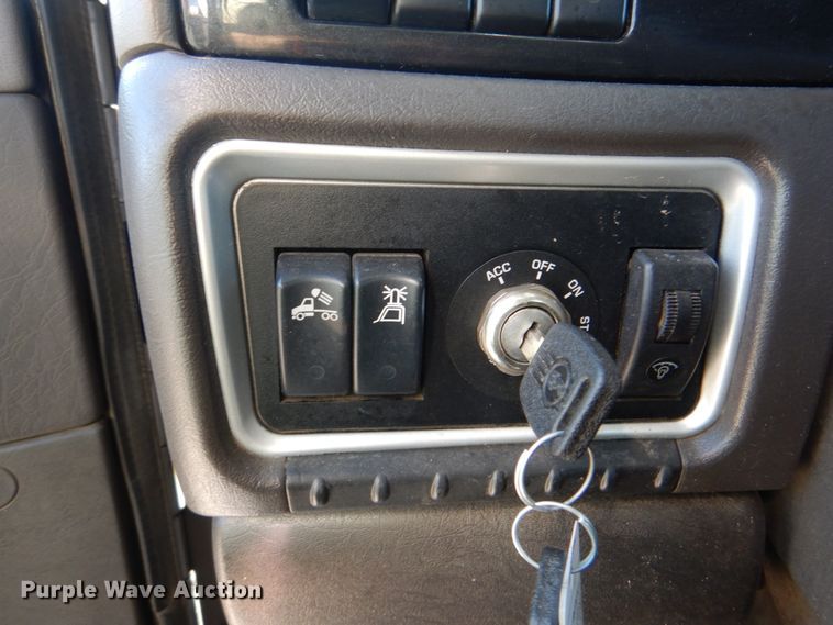 image for item HX9204 2010 Kenworth T800  crane truck