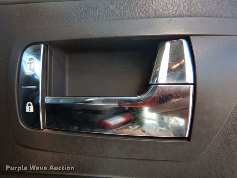 image for item HX9204 2010 Kenworth T800  crane truck