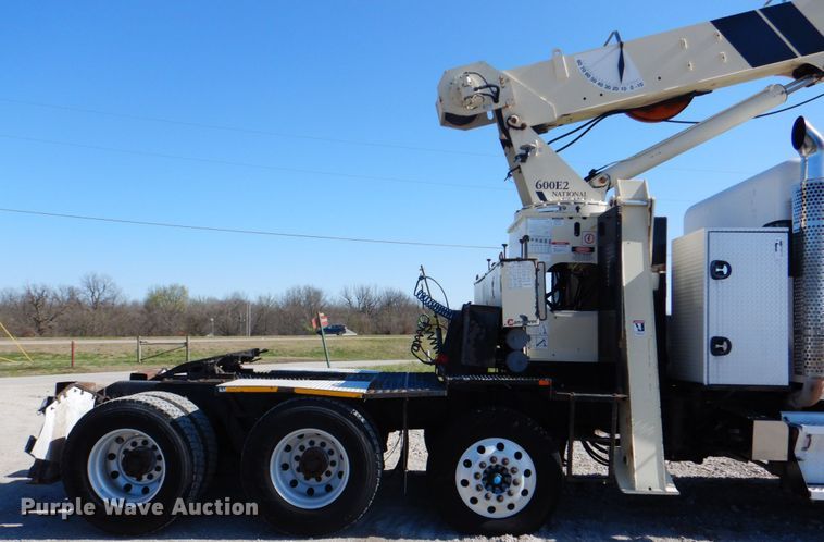 image for item HX9204 2010 Kenworth T800  crane truck