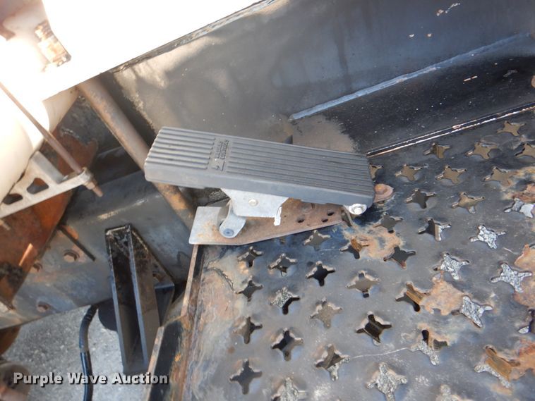 image for item HX9204 2010 Kenworth T800  crane truck