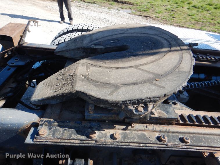 image for item HX9204 2010 Kenworth T800  crane truck