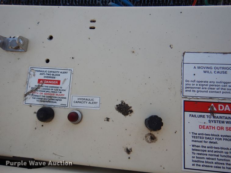 image for item HX9204 2010 Kenworth T800  crane truck