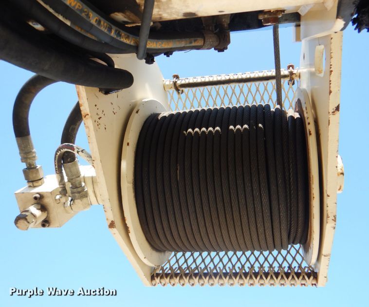 image for item HX9204 2010 Kenworth T800  crane truck