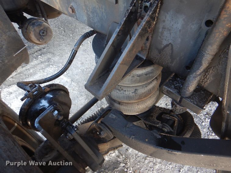 image for item HX9204 2010 Kenworth T800  crane truck